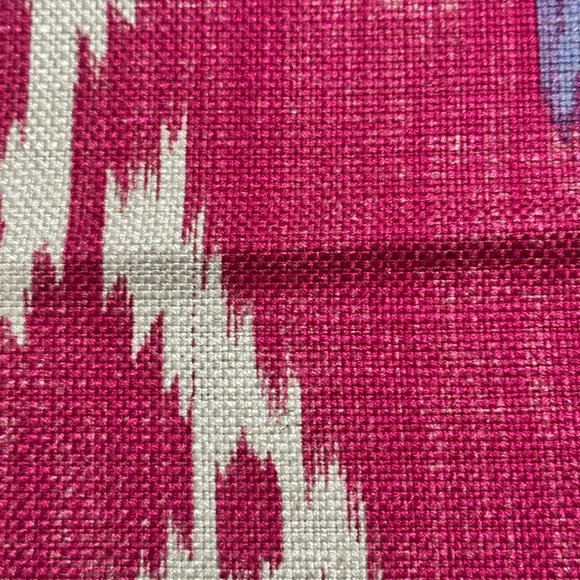 Gaston y Daniela Fabric Sample Remnant Ikat 11” Rojo Pink Purple Crafts - Picture 13 of 14